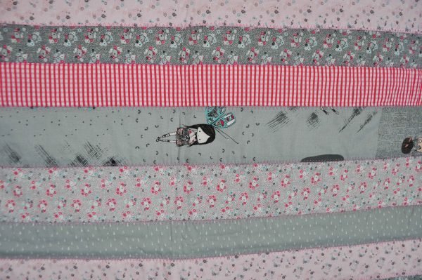 Gray and Pink Tube Quilt - Image 3