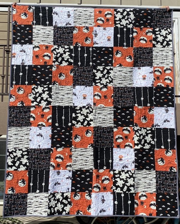 Halloween Spooky Ghosts Glow In The Dark Quilt - Image 9