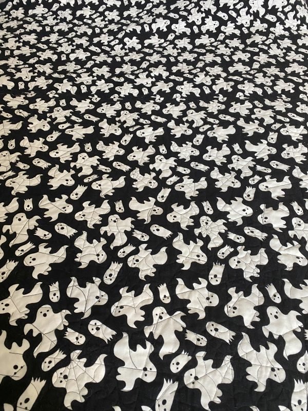 Halloween Spooky Ghosts Glow In The Dark Quilt - Image 4